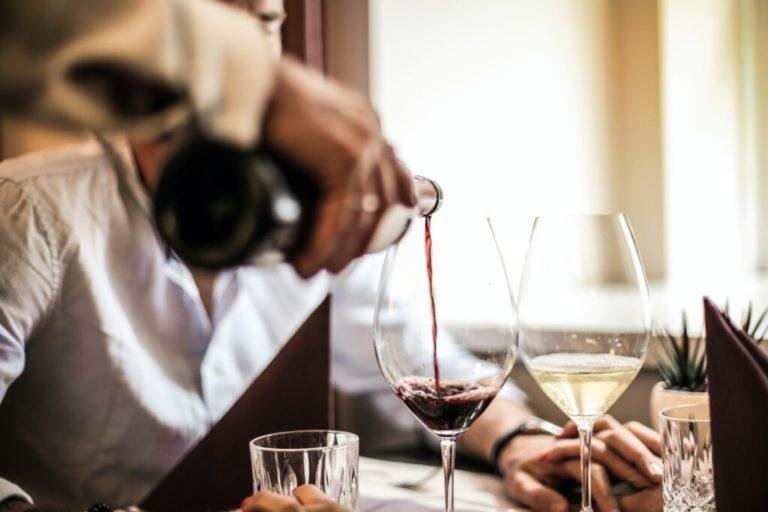 certificate course in food and beverage services NSDC course in food and beverage services